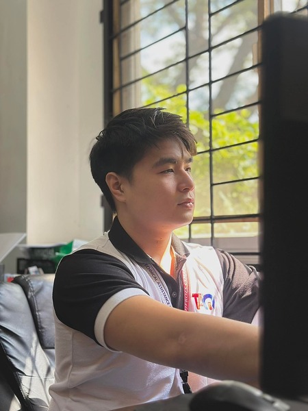 Jhake Yvan Ocampo,ECE,ECT